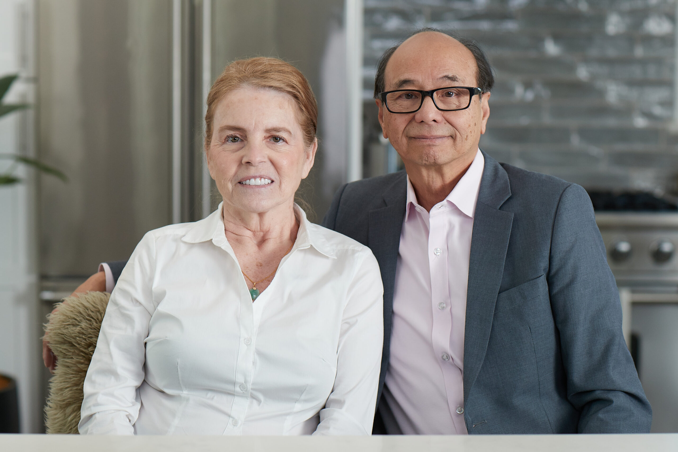 Two Medicare Advantage–enrolled seniors posing together